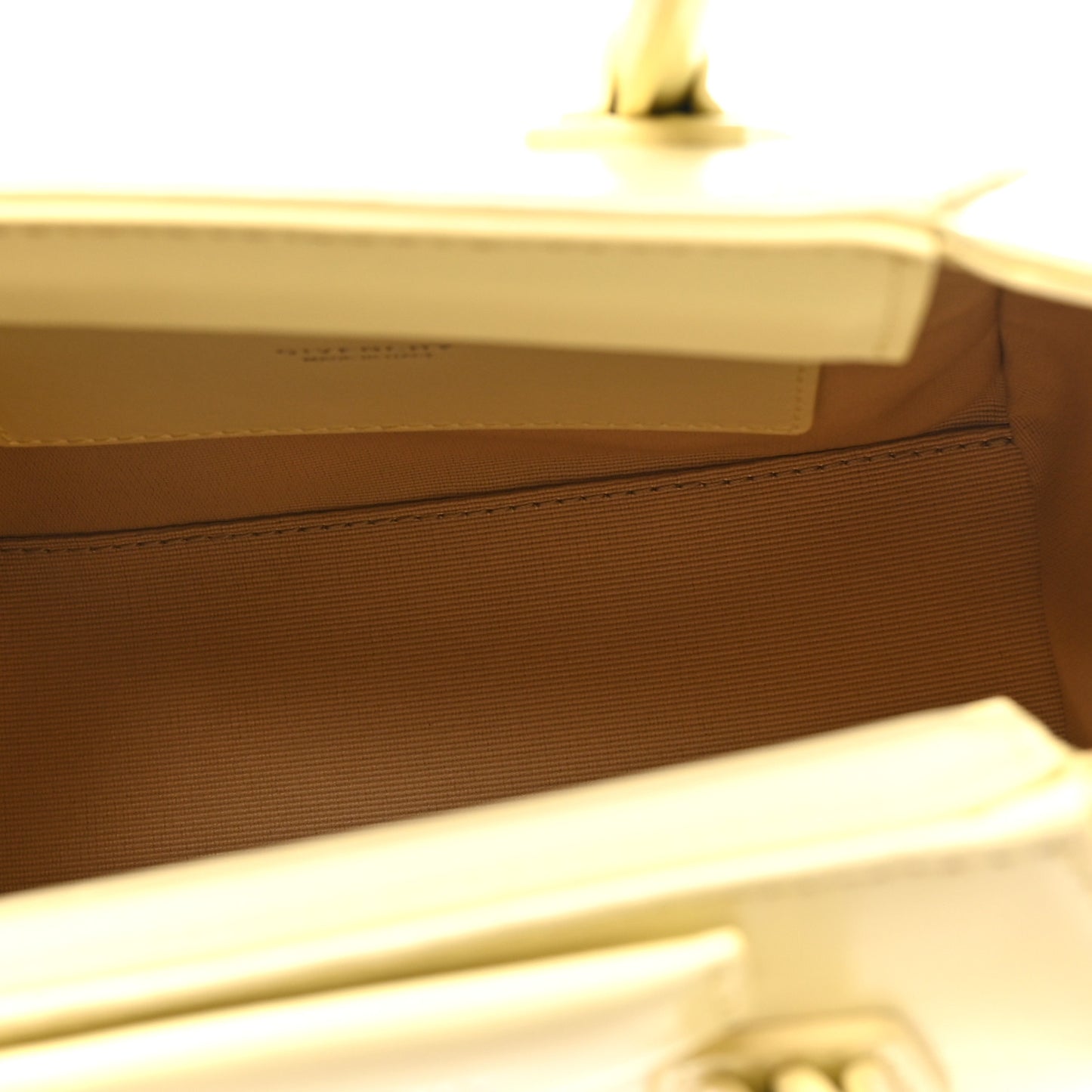 Box Calfskin Toy Antigona Soft Yellow Natural Beige