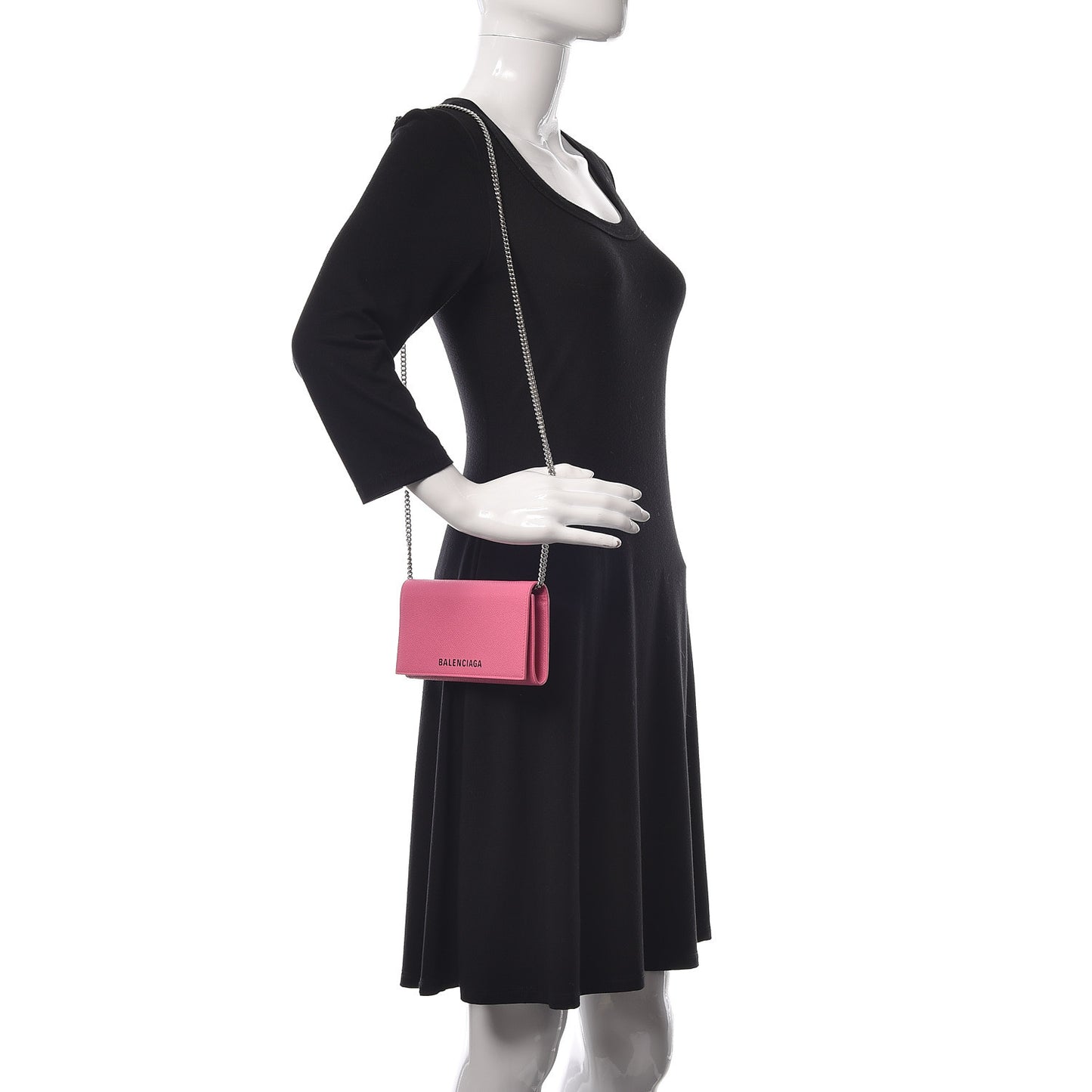 Signature Grained Calfskin Logo Ville Wallet on Chain Bubble Gum Black