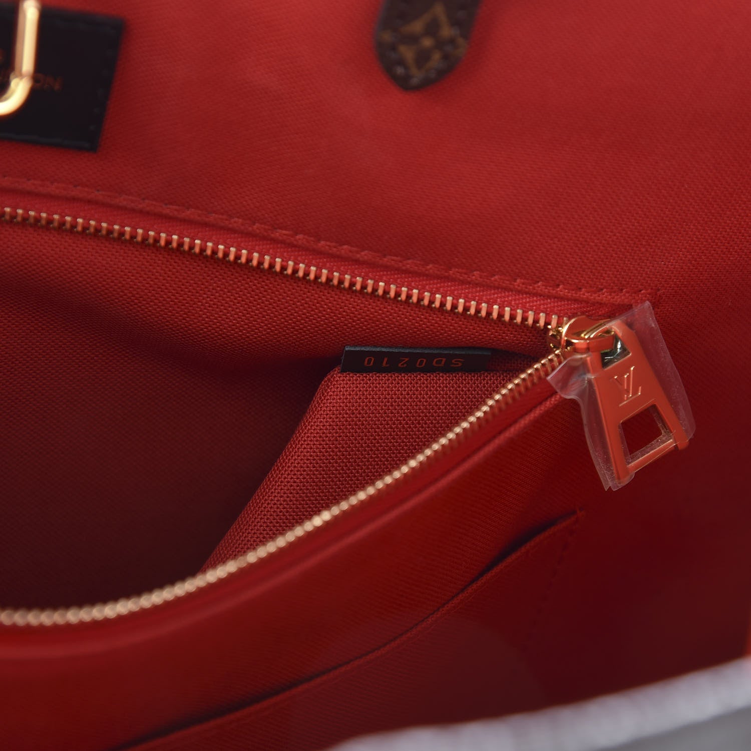 Louis Vuitton Reverse Monogram Giant Onthego GM 9 of 13