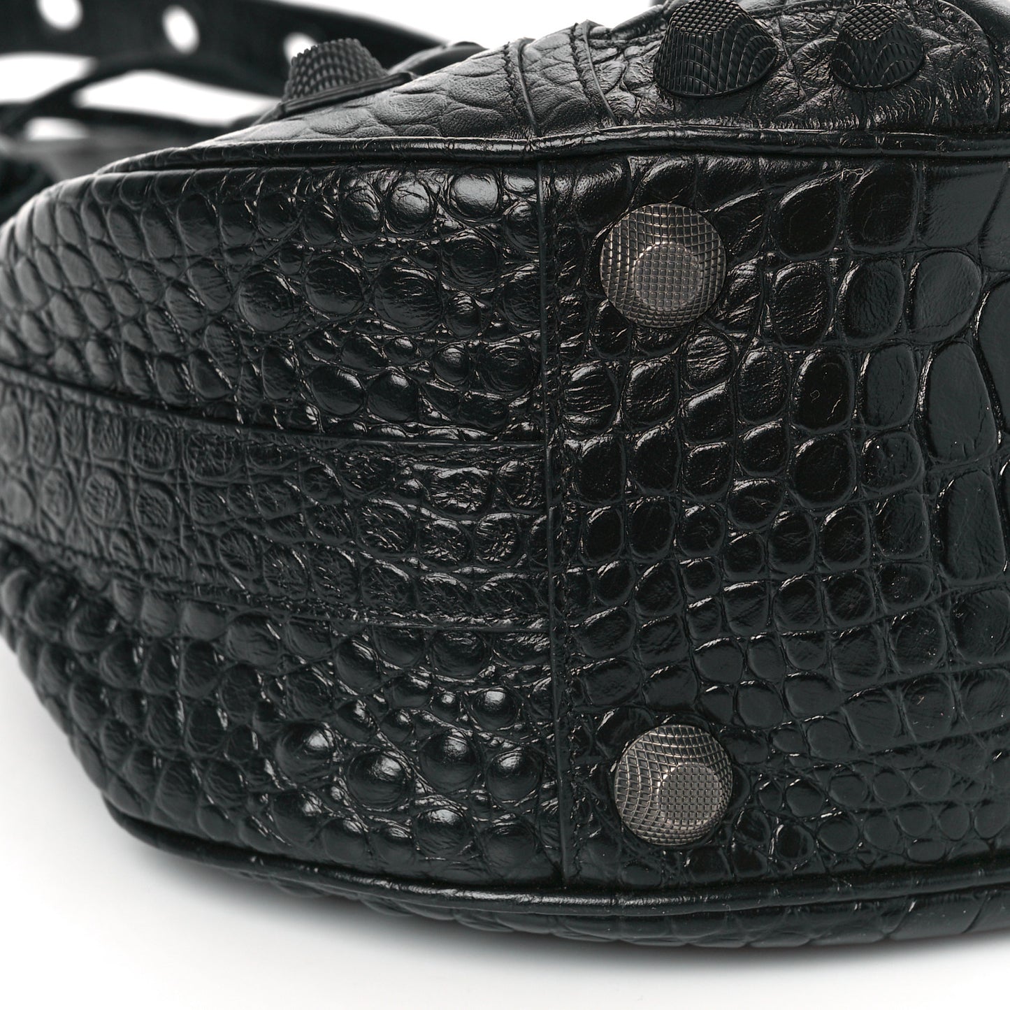 Extra Supple Calfskin Monochrome Crocodile Embossed Medium Le Cagole Shoulder Bag Black