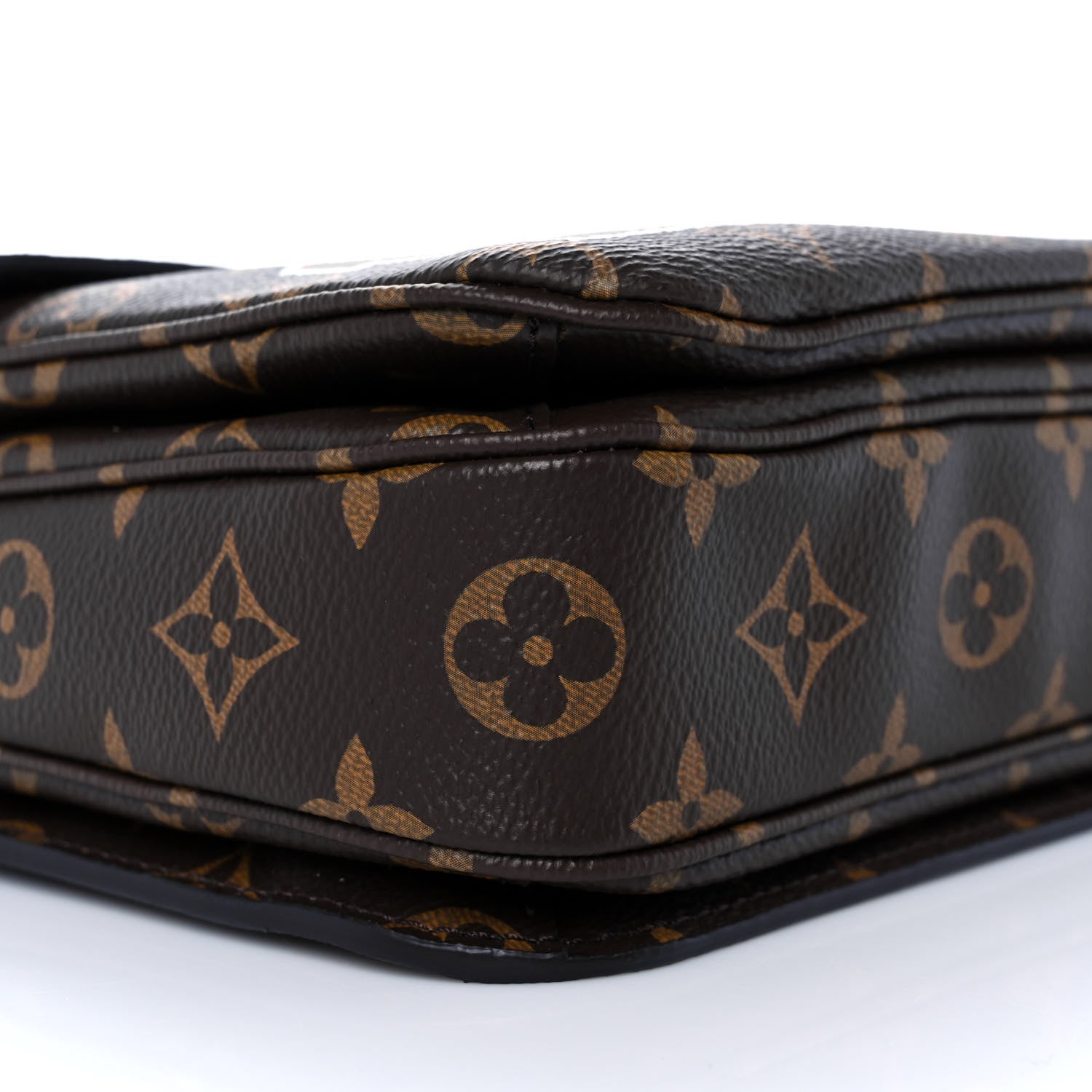 Louis Vuitton Monogram Patches Pochette Metis 7 of 8