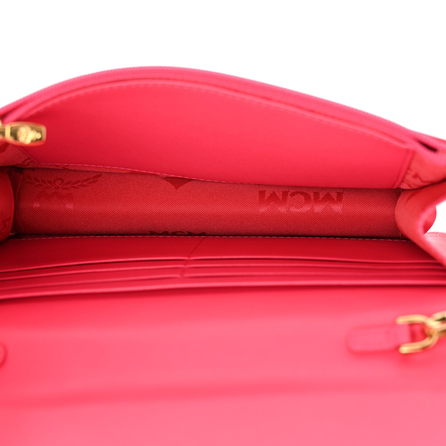 Saffiano Studded Wallet On Chain Pink
