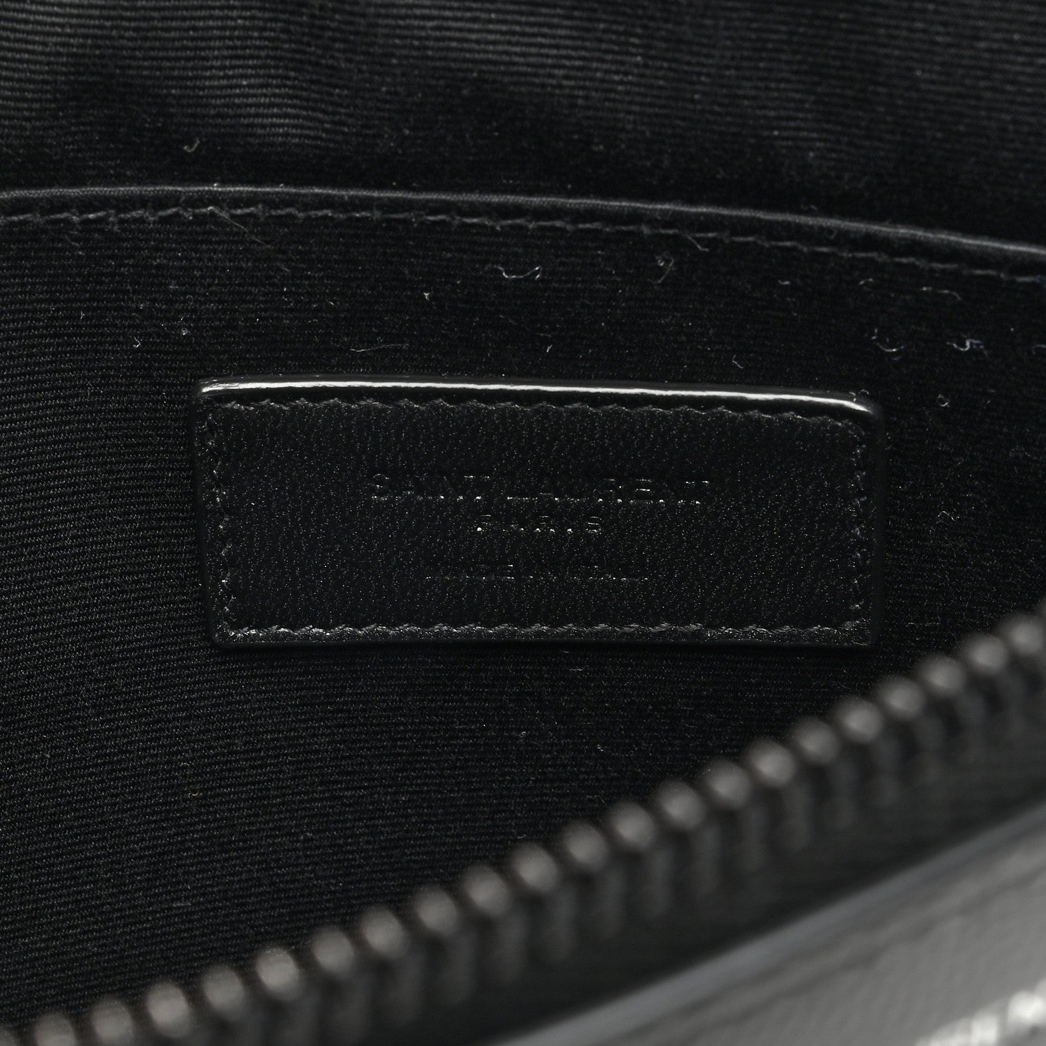 Saint Laurent Grain De Poudre Zipped Tablet Holder Black 6 of 6