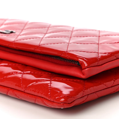 Chanel Patent Calfskin Quilted Beauty CC Clutch Red 10 of 14