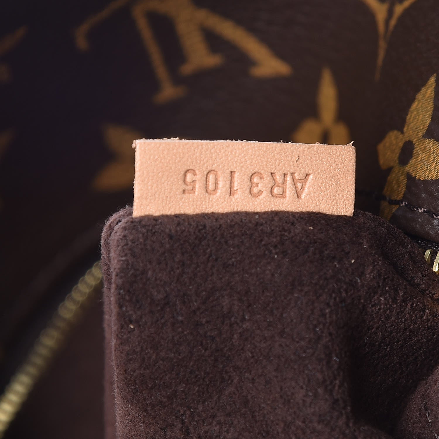 Louis Vuitton Monogram Metis 8 of 9
