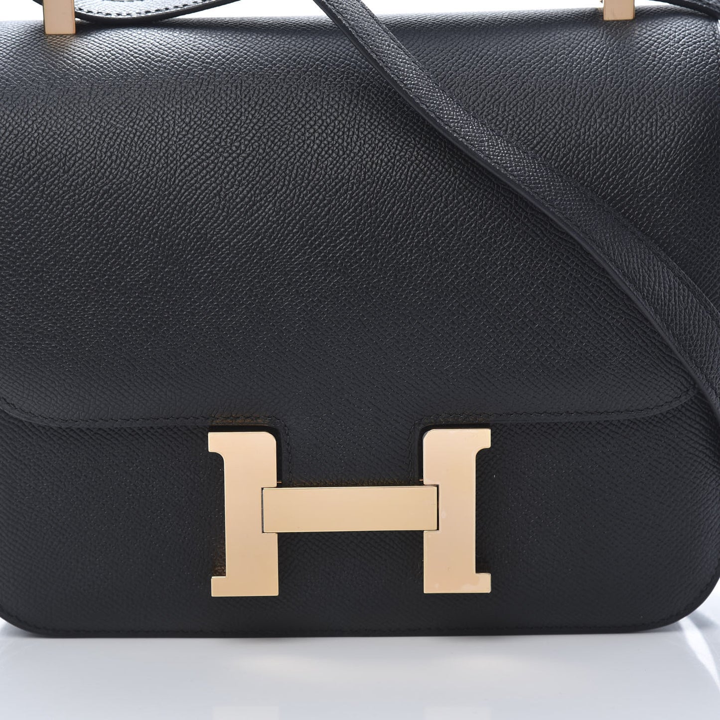 Epsom Constance 24 Black