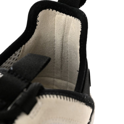 Chanel Velvet Calfskin Mixed Fibers CC Sneakers 40 White Black 12 of 13