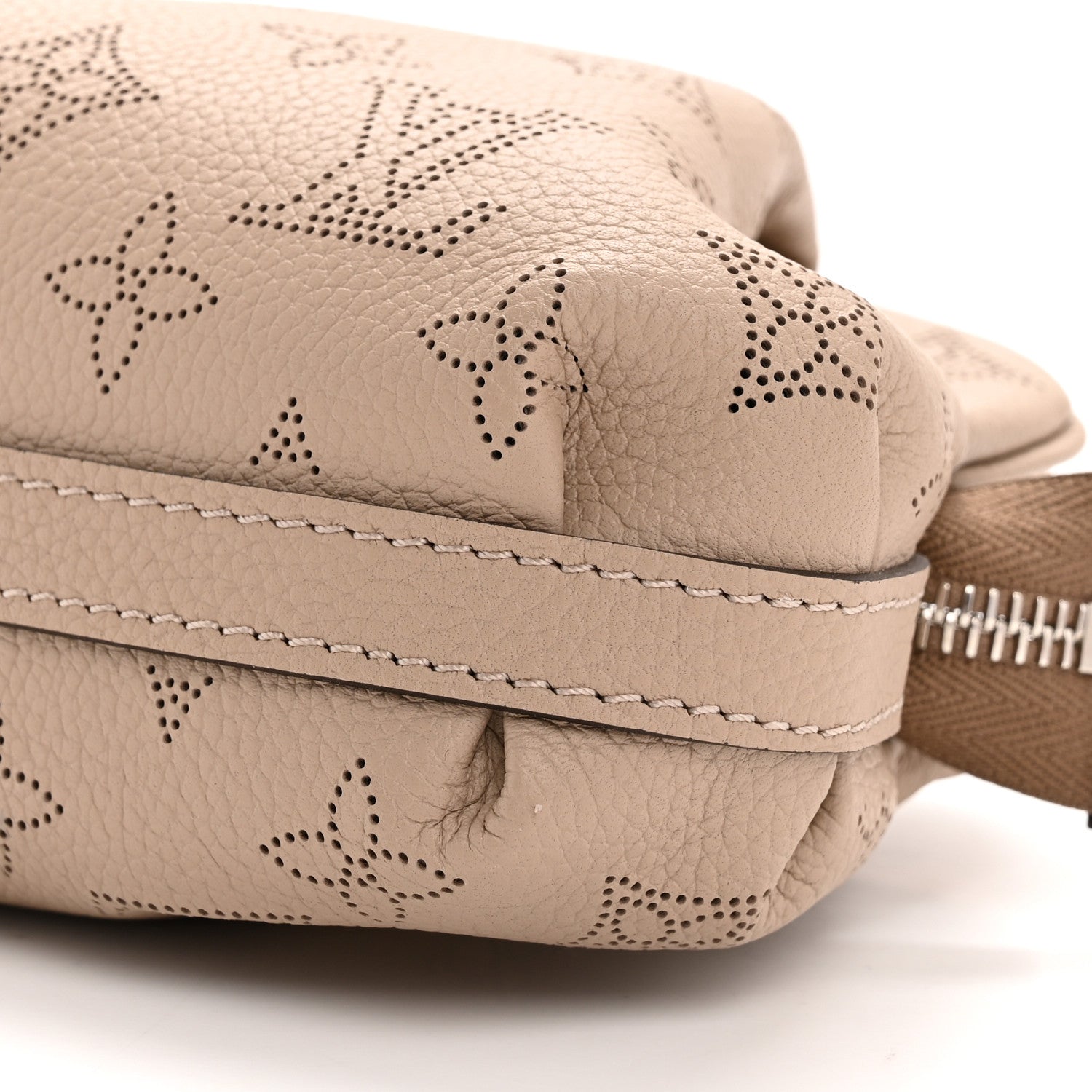 Louis Vuitton Mahina Scala Mini Pouch Galet 9 of 10