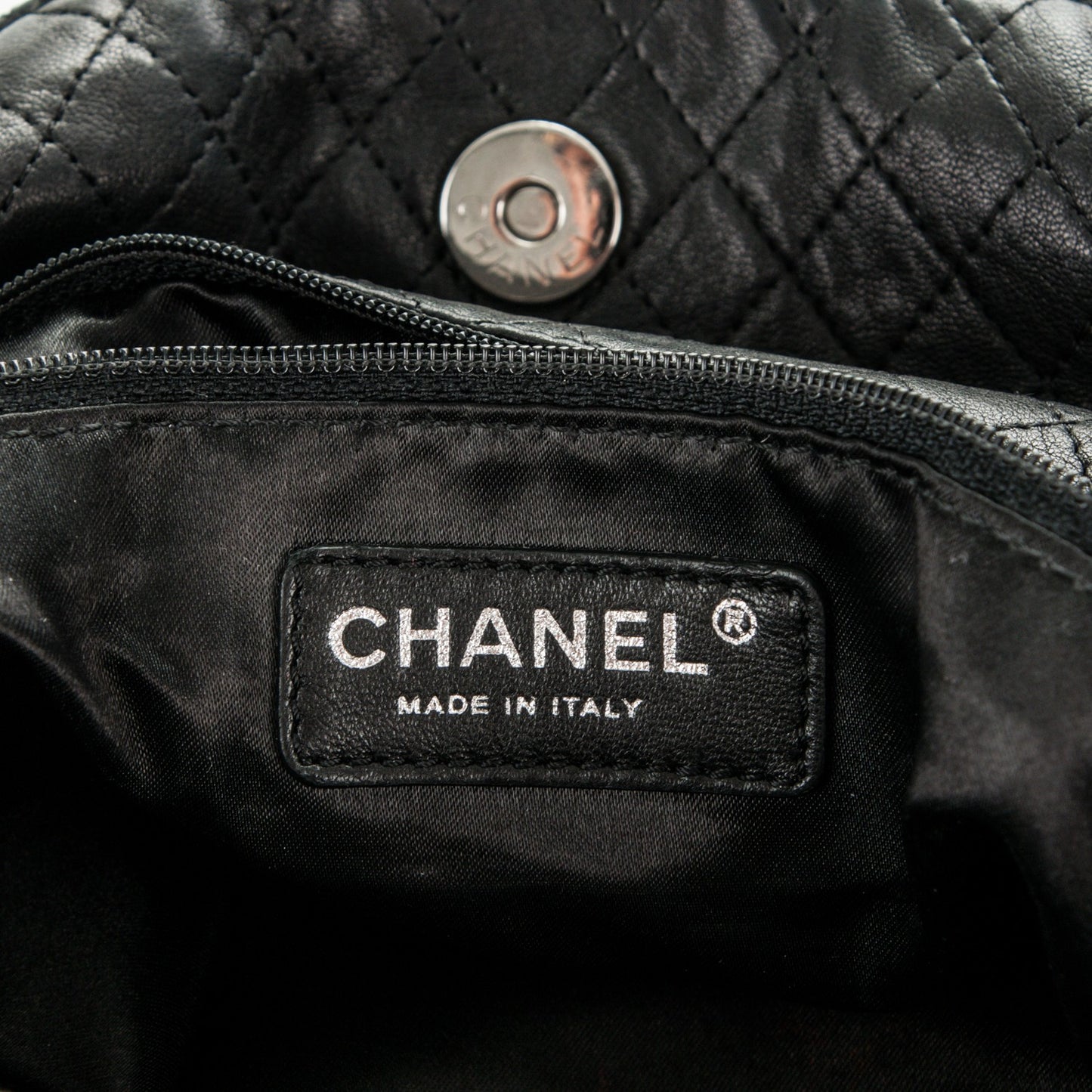 Lambskin Large Soft and Chain Hobo Black