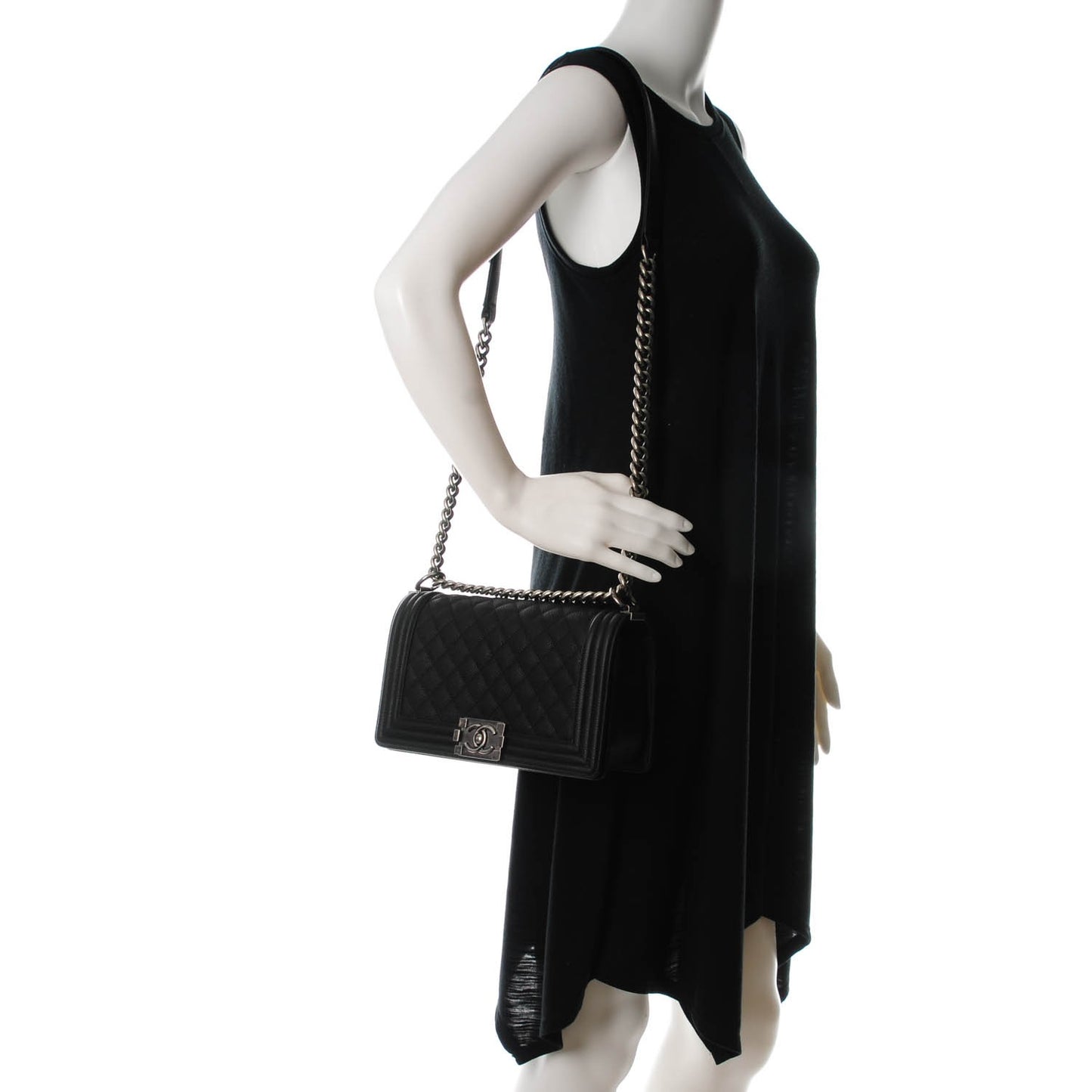 Caviar Quilted Medium Boy Flap Black