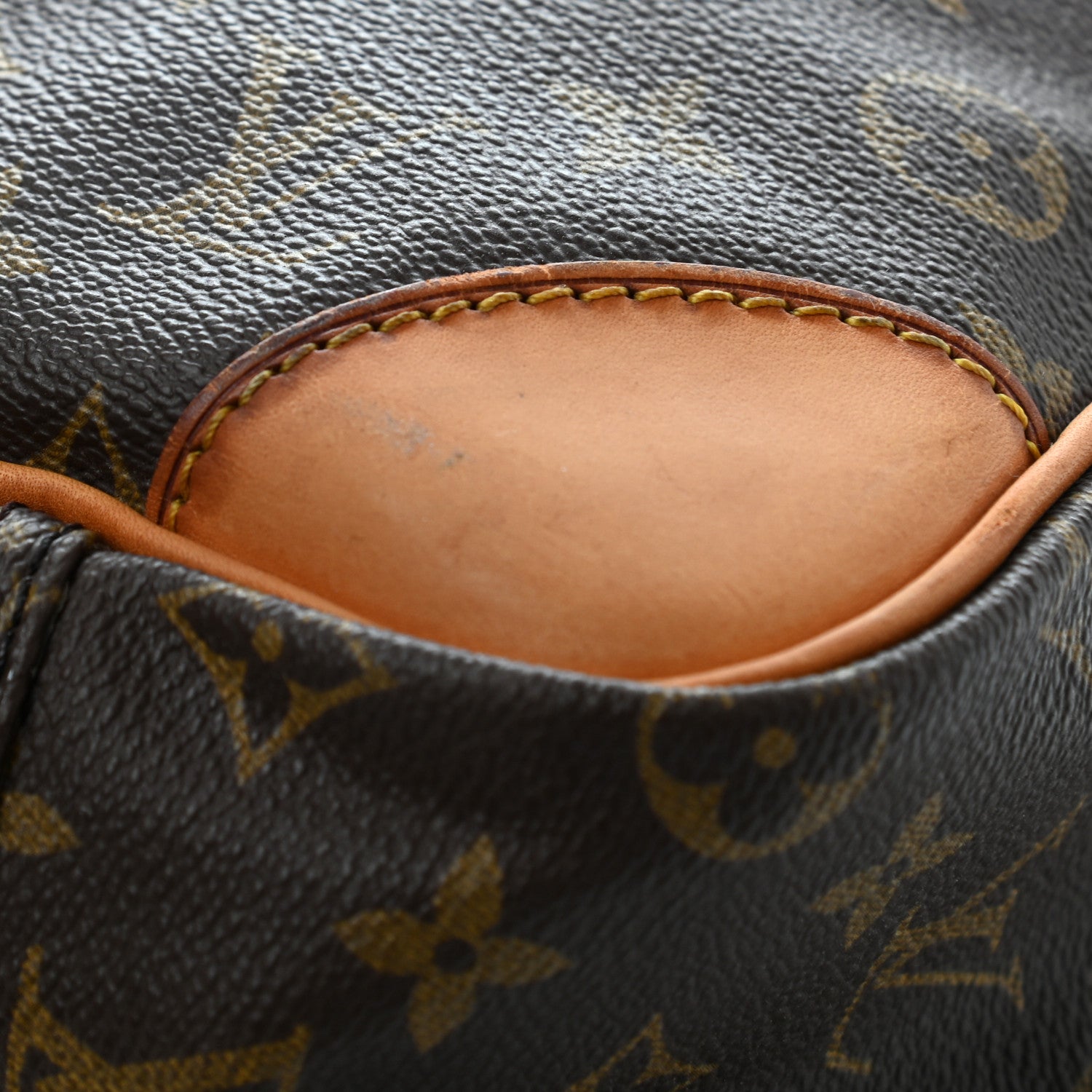 Louis Vuitton Monogram Sirius 50 12 of 19
