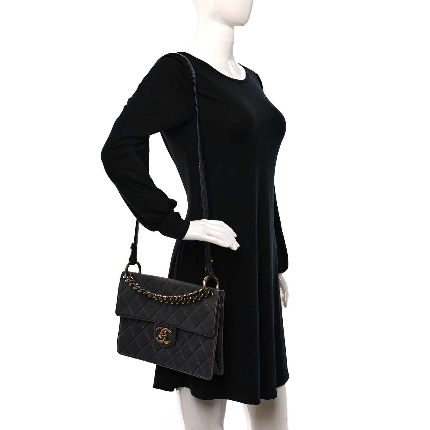 Caviar Quilted Large Retro Class Flap Dark Navy Blue