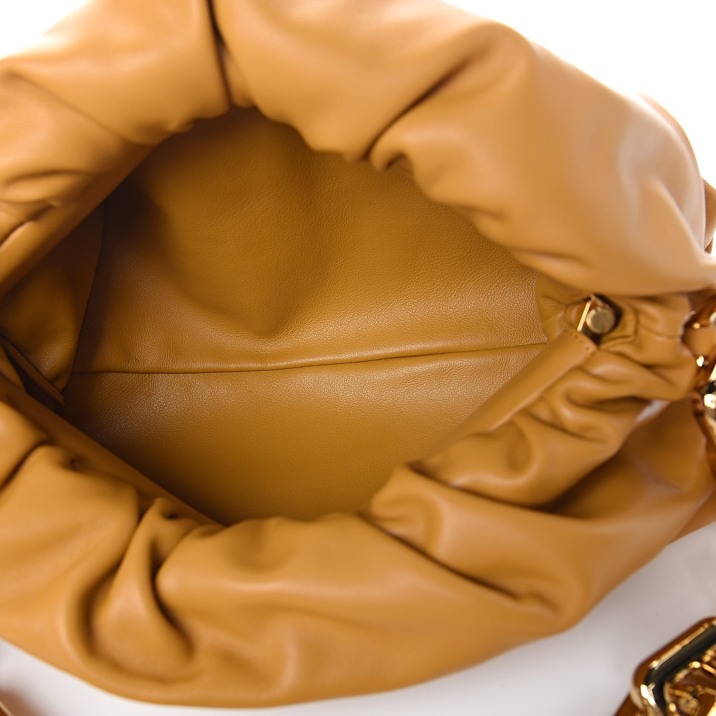 Smooth Butter Calf The Chain Pouch Ocra