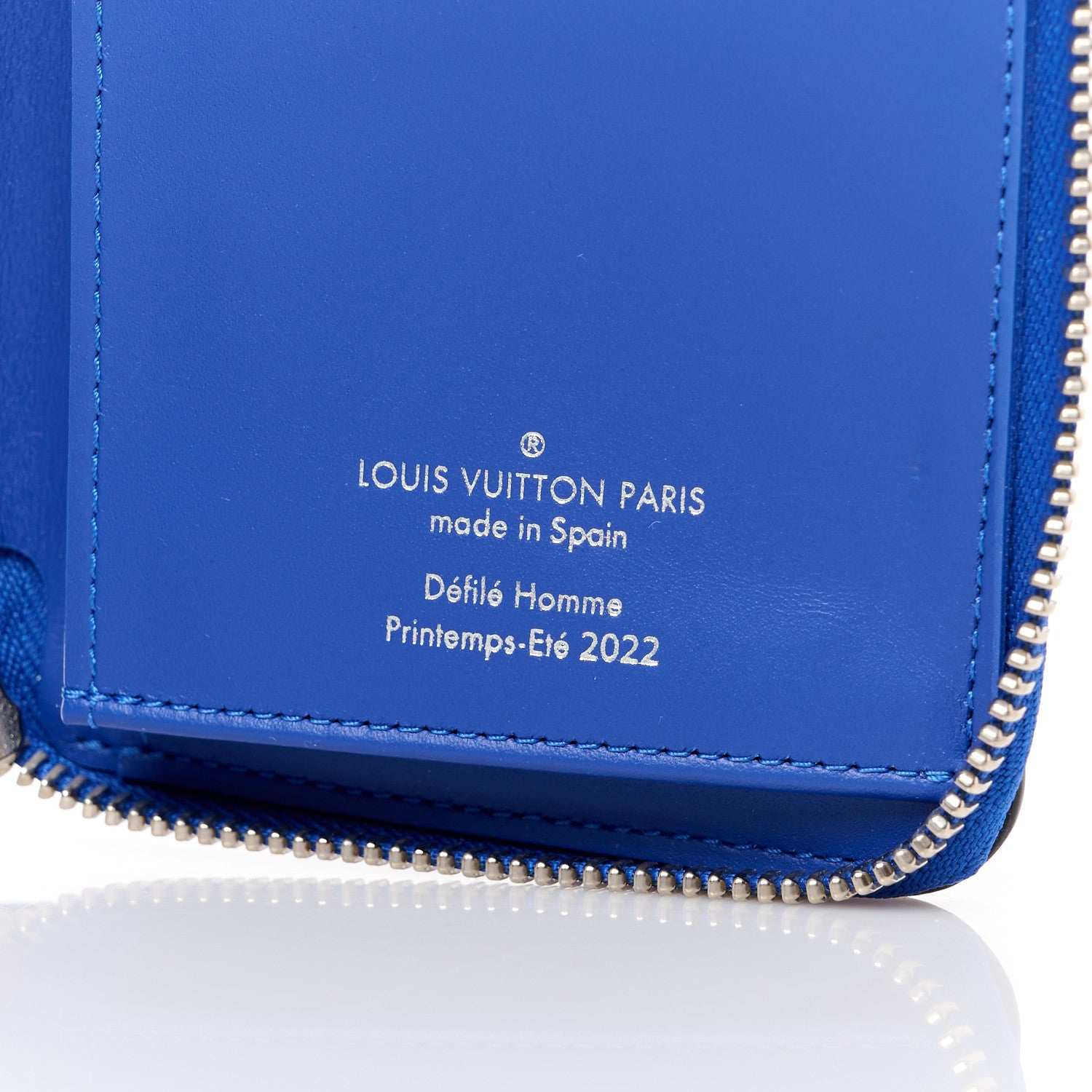 Louis Vuitton Taurillon Illusion Zippy Vertical Wallet Bleu Rose 9 of 13