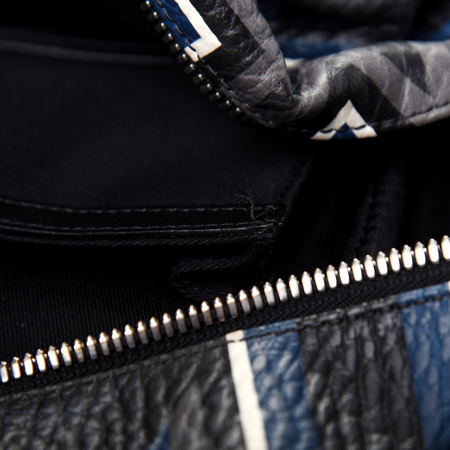 Visetos Gunta Striped Printed Medium Stark Backpack Black