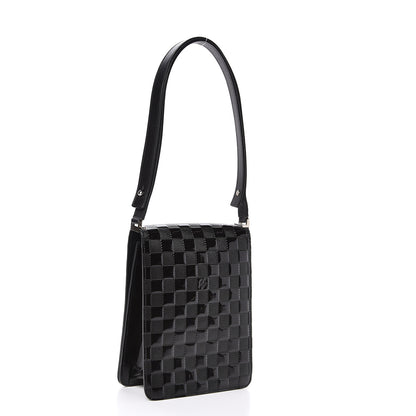 Louis Vuitton Damier Vernis Club Bag Black 3 of 10