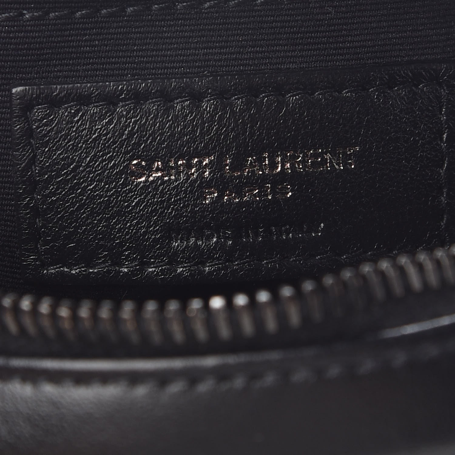 Saint Laurent Calfskin Matelasse Chevron Round Vinyle Camera Bag Black 6 of 9