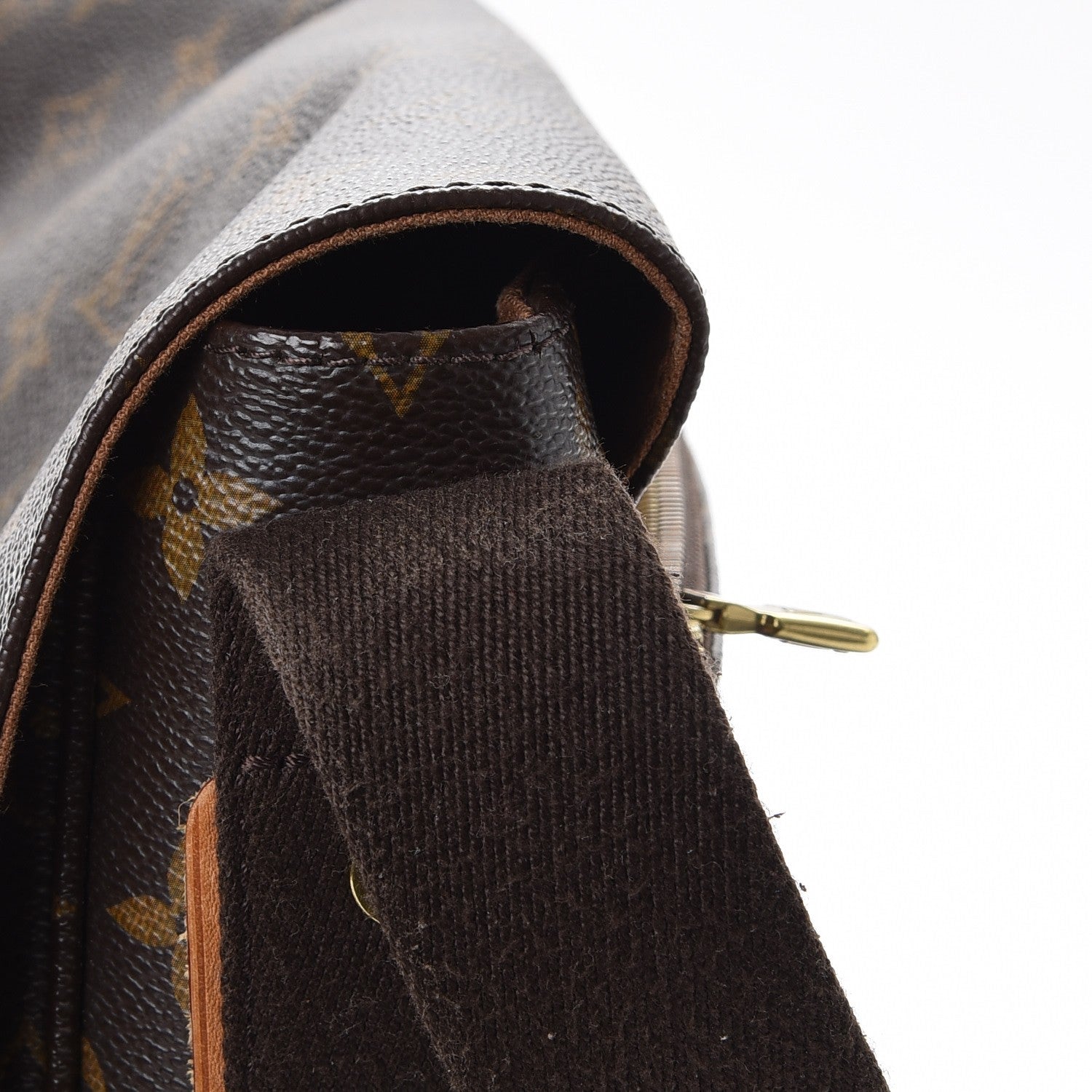 Louis Vuitton Monogram Beaubourg MM Messenger Bag 8 of 8