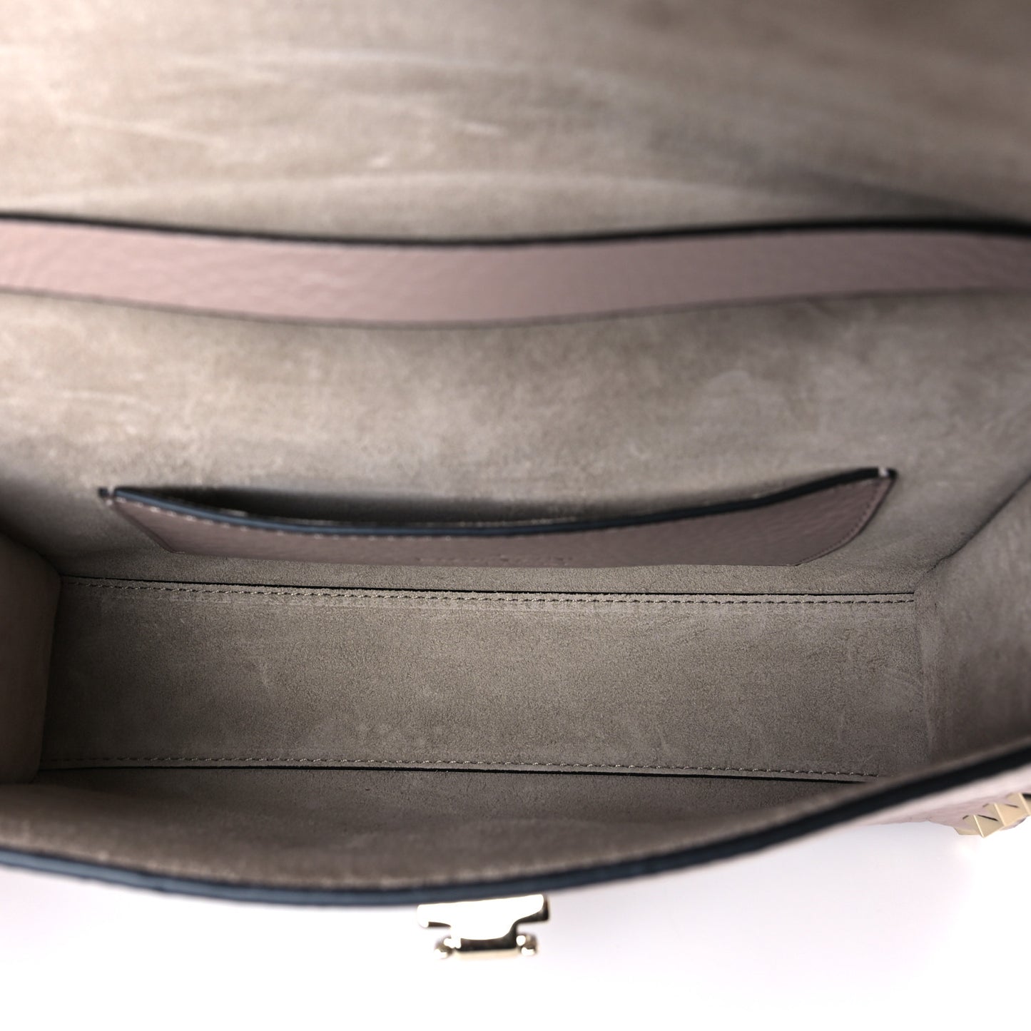 Pebbled Calfskin Medium Rockstud Flip Lock Crossbody Bag Poudre