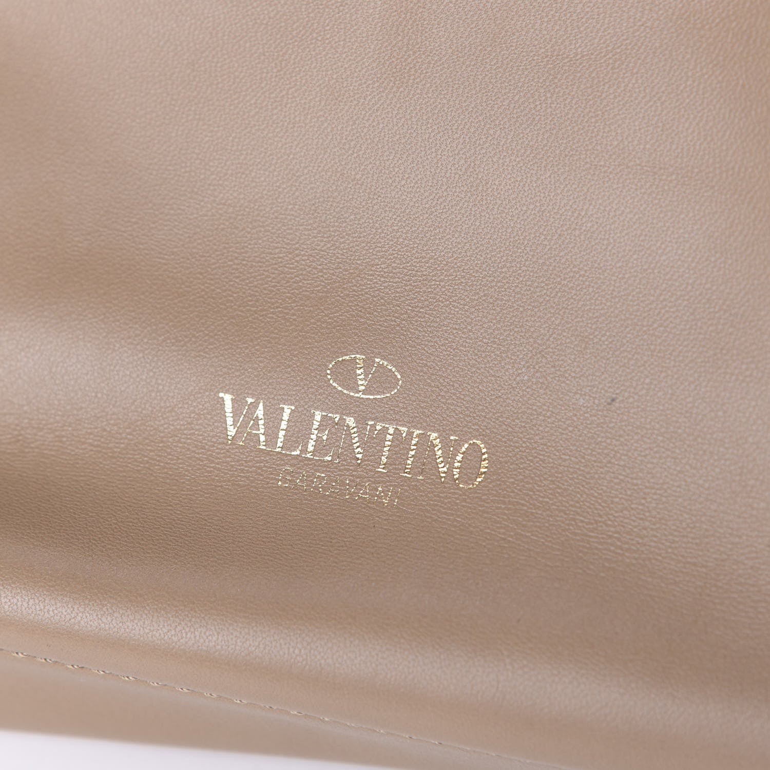 Valentino Garavani Nappa Medium Rockstud Soft Tote Soft Noisette 16 of 19