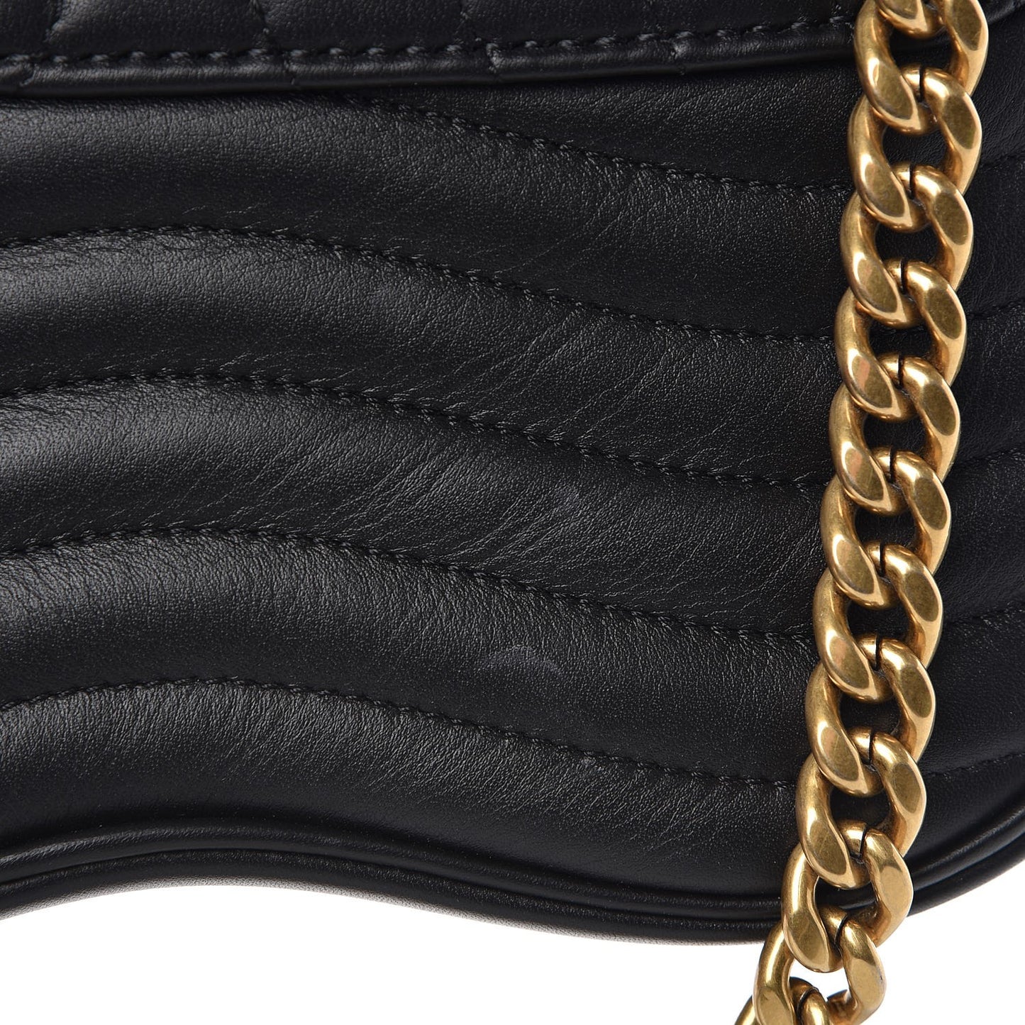 Calfskin New Wave Chain PM Black