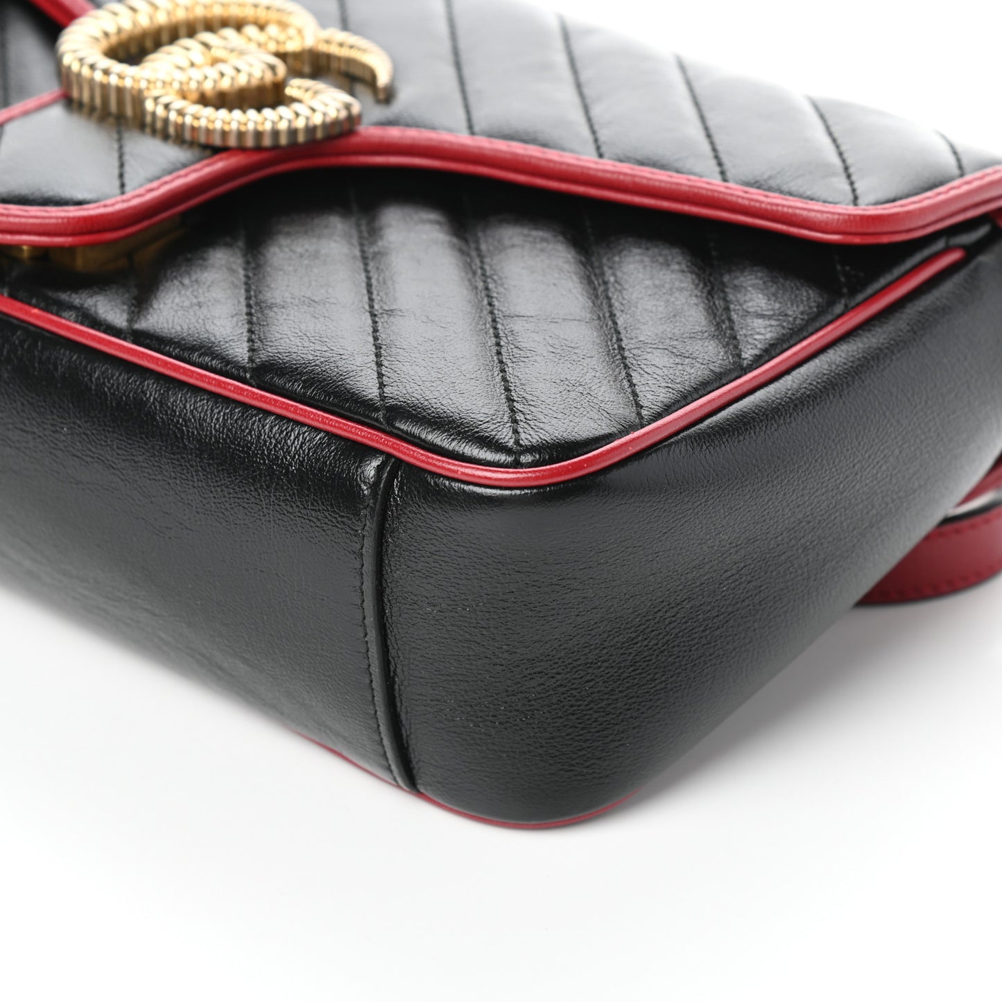 Vintage Effect Calfskin Matelasse Diagonal Small Torchon GG Marmont Shoulder Bag Black Romantic Cherry