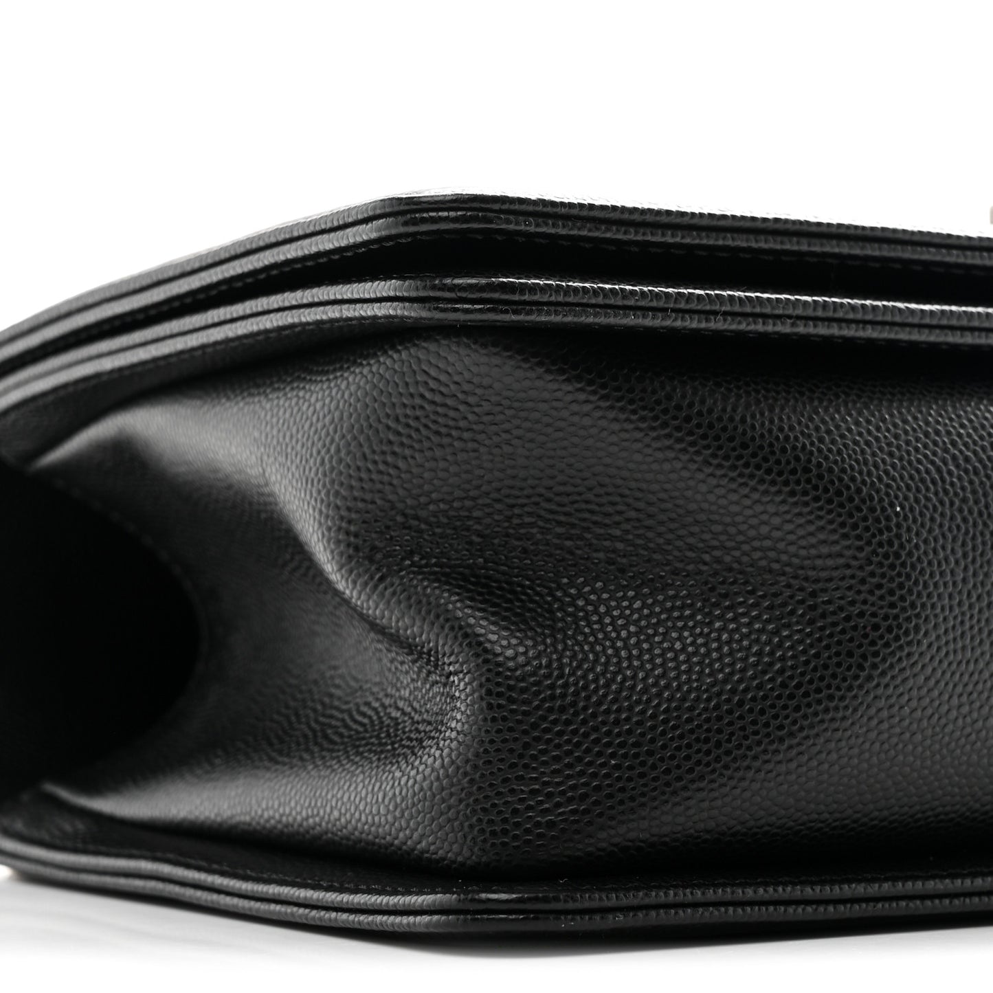 Caviar Quilted Medium Boy Flap Black