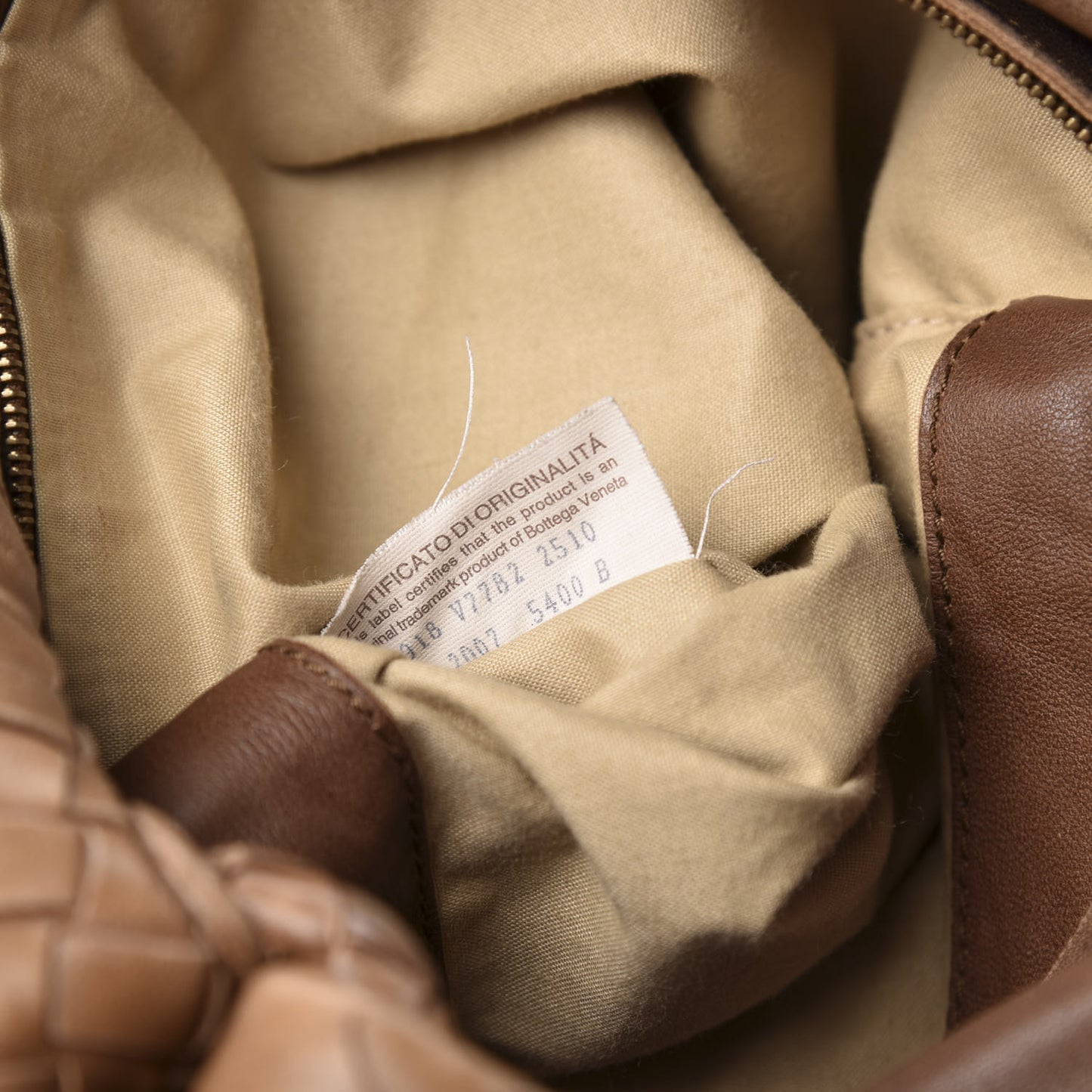 Nappa Intrecciato Pyramid Hobo Noce