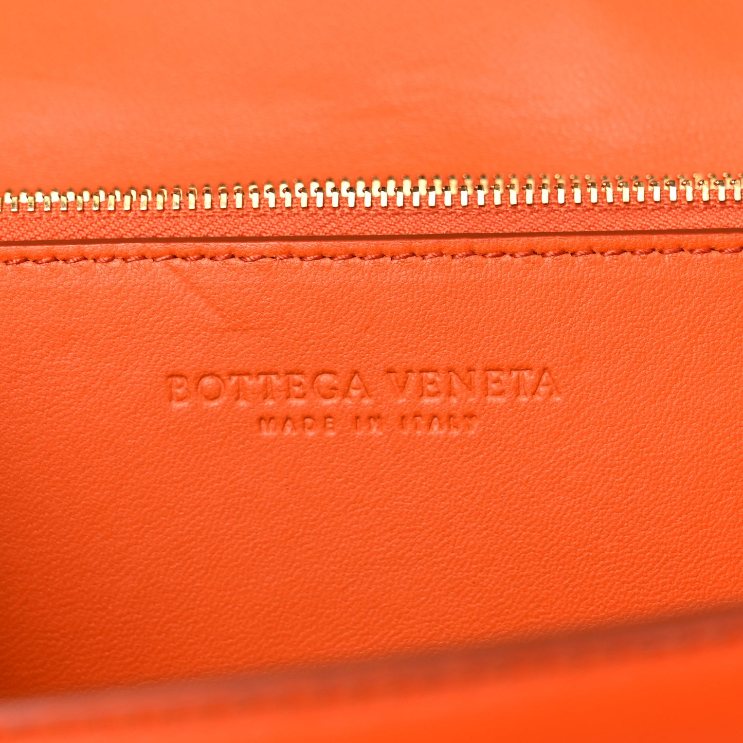 Spazzolato Calfskin Classic BV Classic Bag Orange