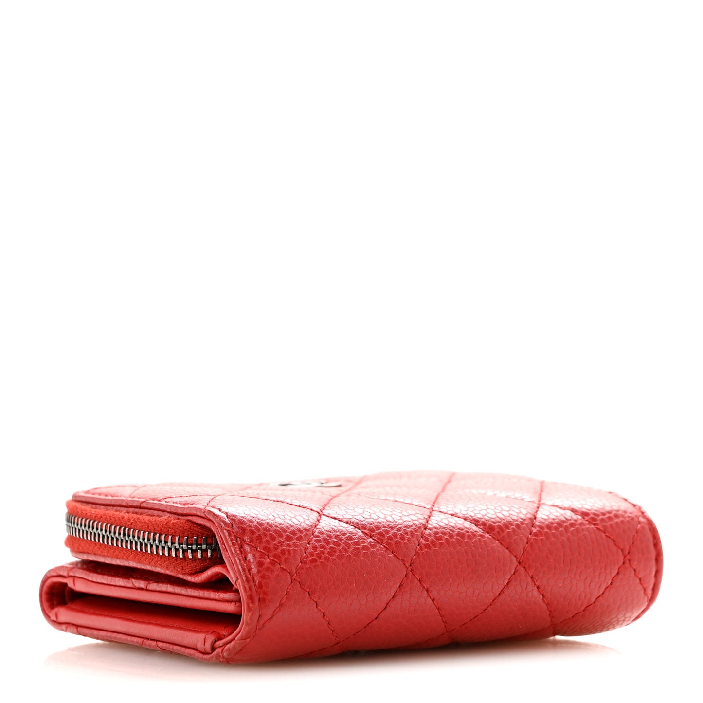 Caviar Quilted CC Zip Tri-Fold Wallet Red
