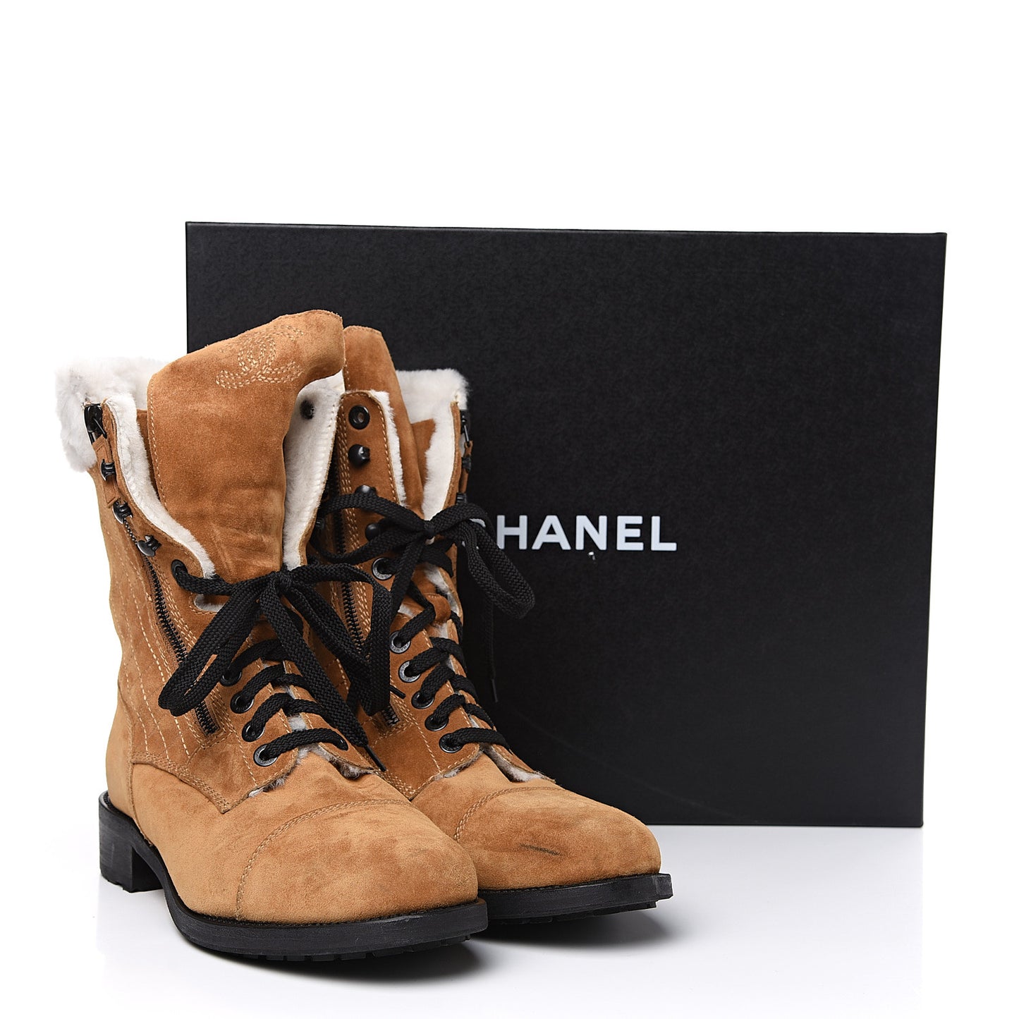 Suede Calfskin Shearling Quilted CC Tall Lace Up Combat Boots 42 Marron Ecru
