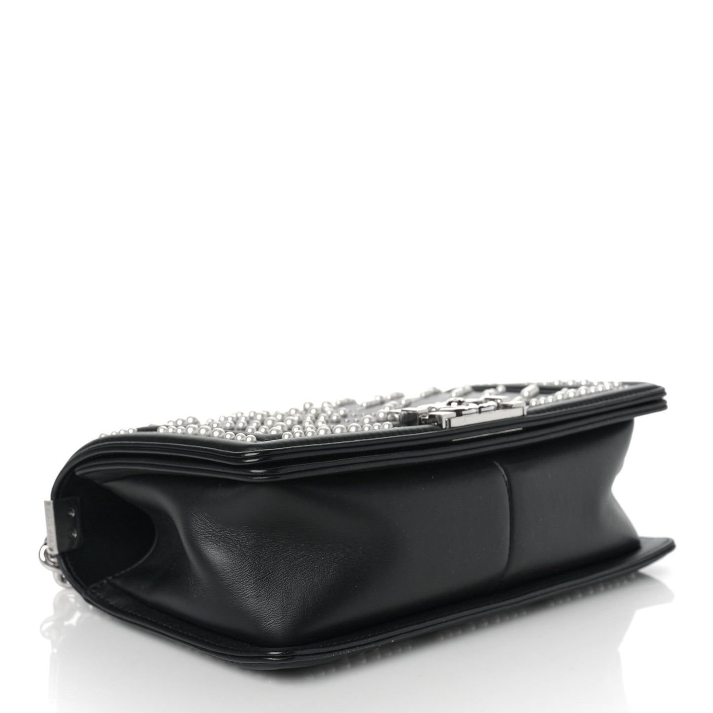 Calfskin Pearl Chevron Medium Boy Flap Black