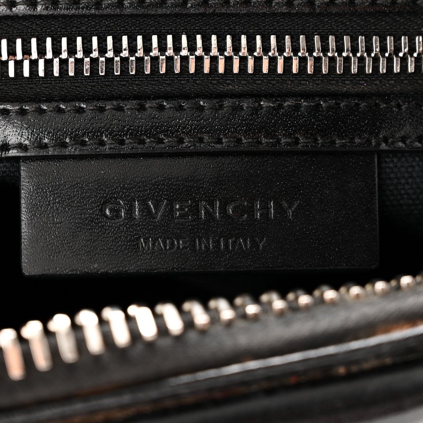 Shiny Lord Calfskin Mini Antigona Black