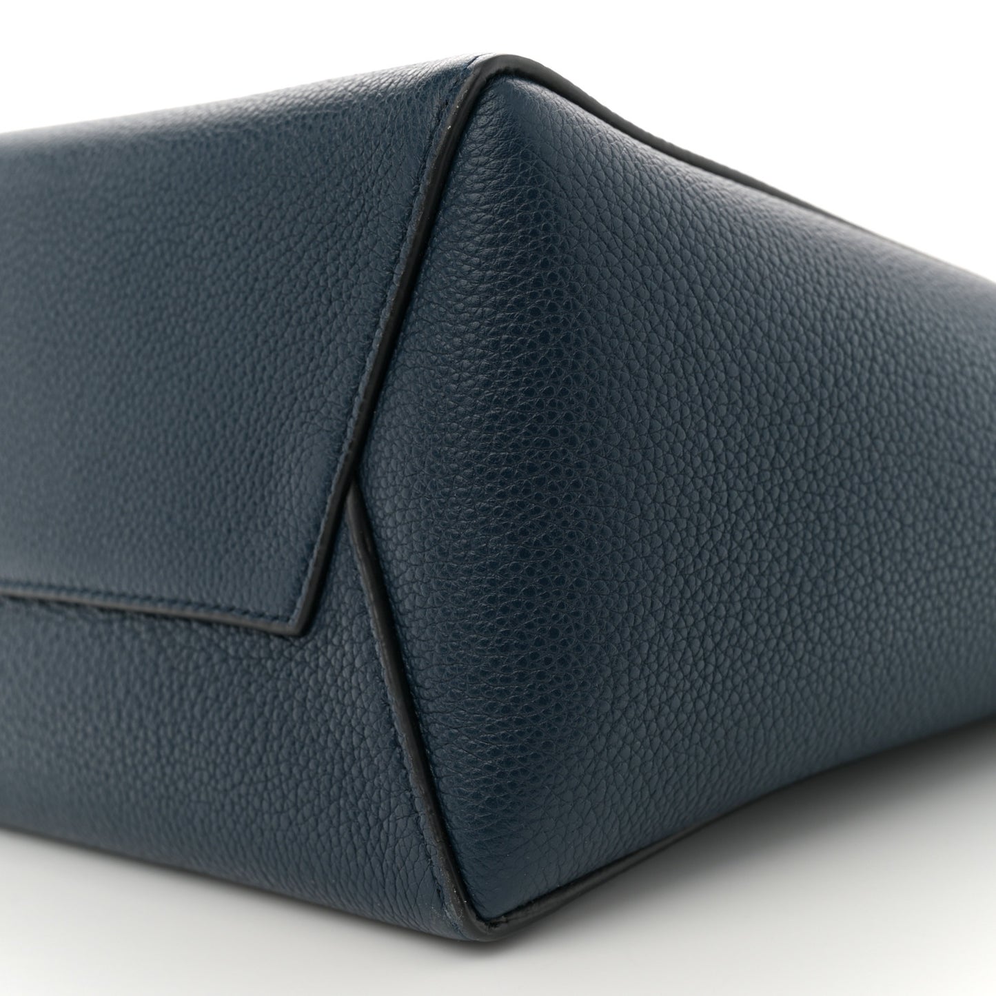 Soft Grained Calfskin Small Sangle Bucket Bag Navy