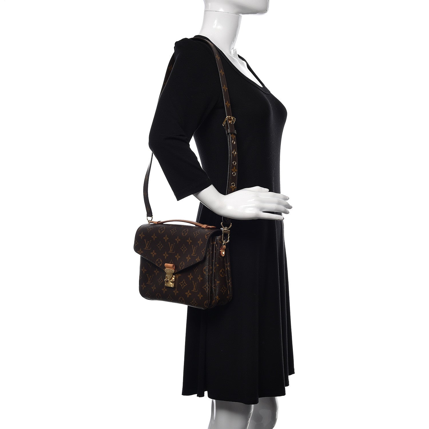 Louis Vuitton Monogram Pochette Metis 2 of 11