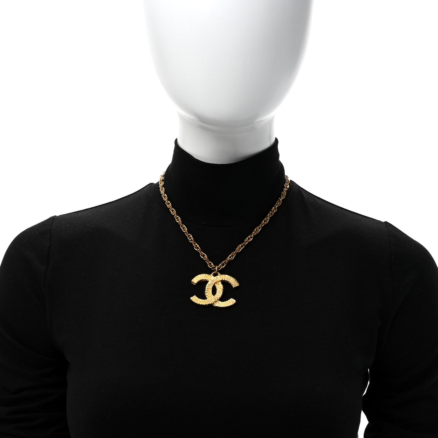 Metal Textured CC Chain Pendant Necklace Gold