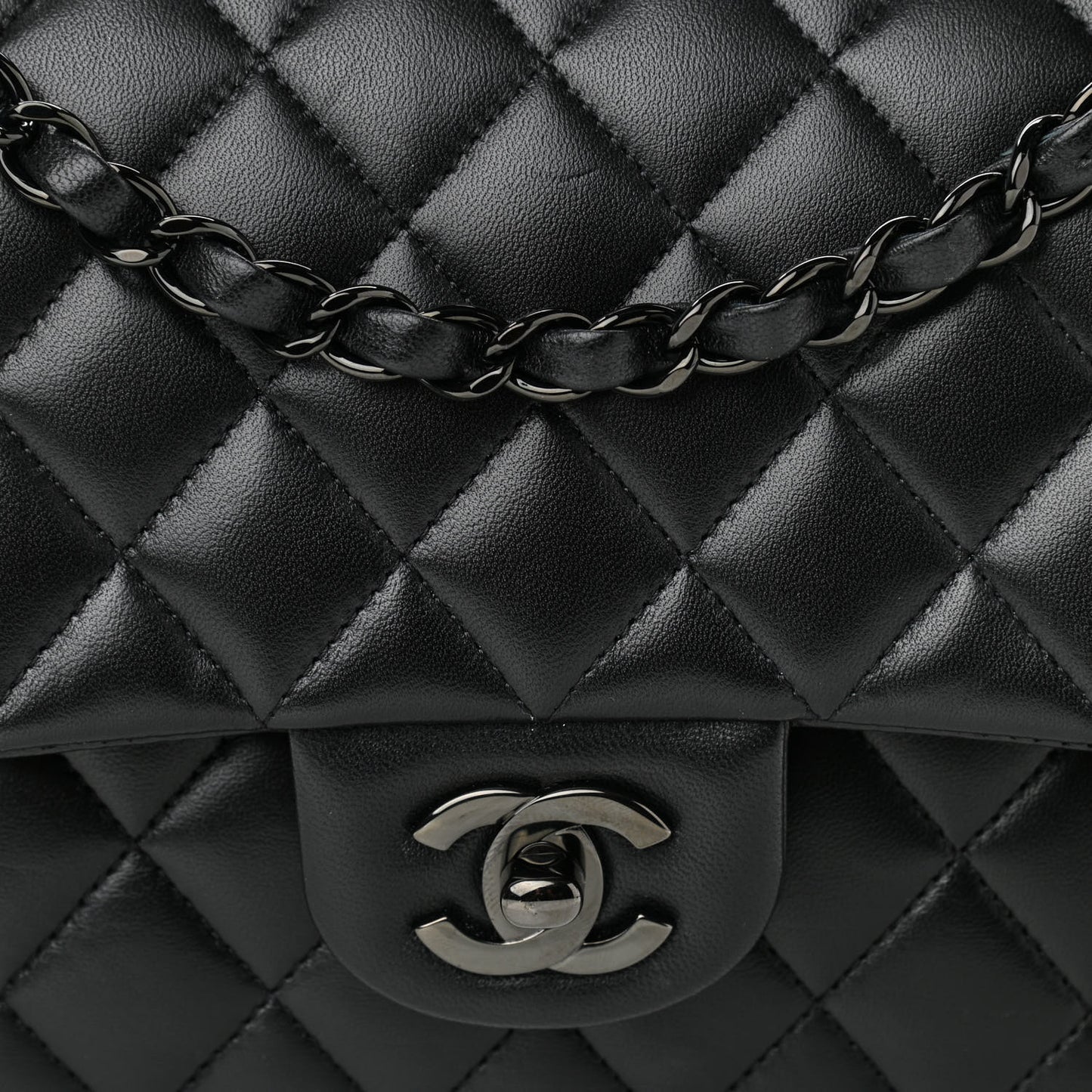 Lambskin Quilted Medium Double Flap So Black