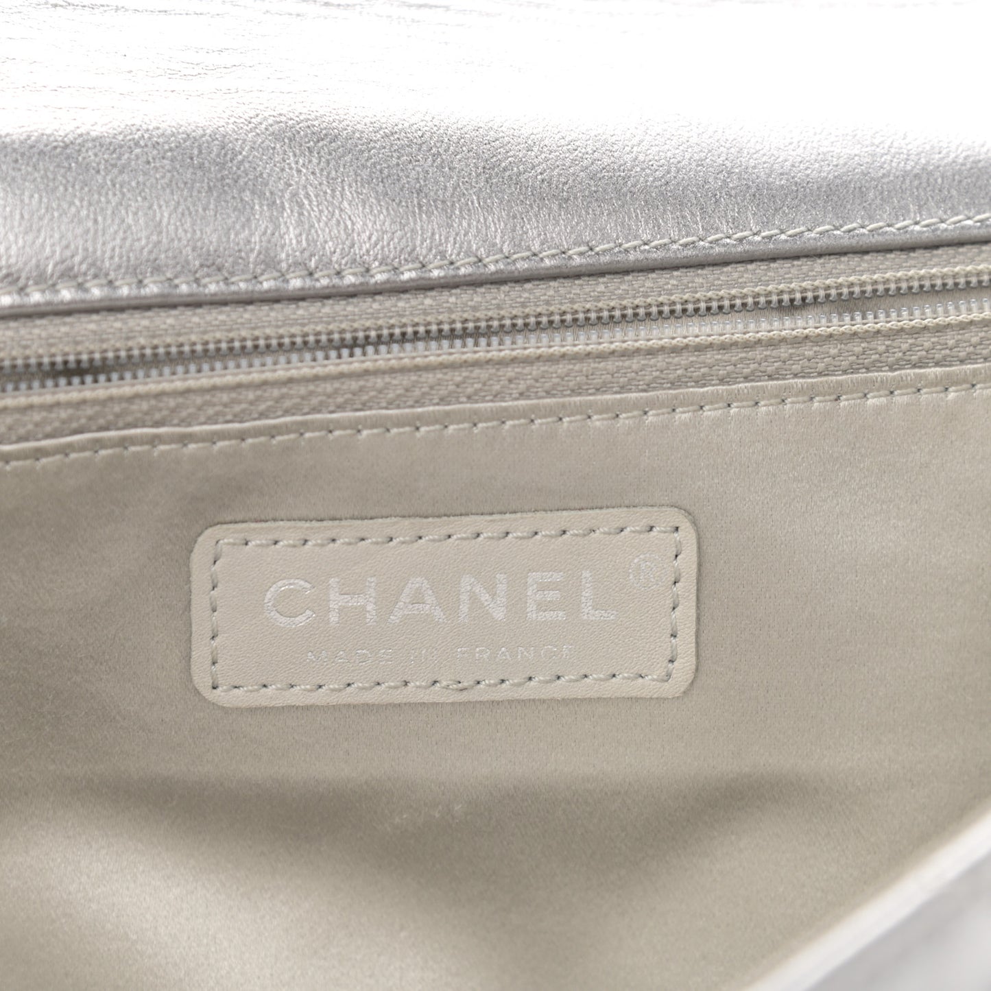 Metallic Lambskin Quilted Medium Leo Lion Flap Clutch Silver