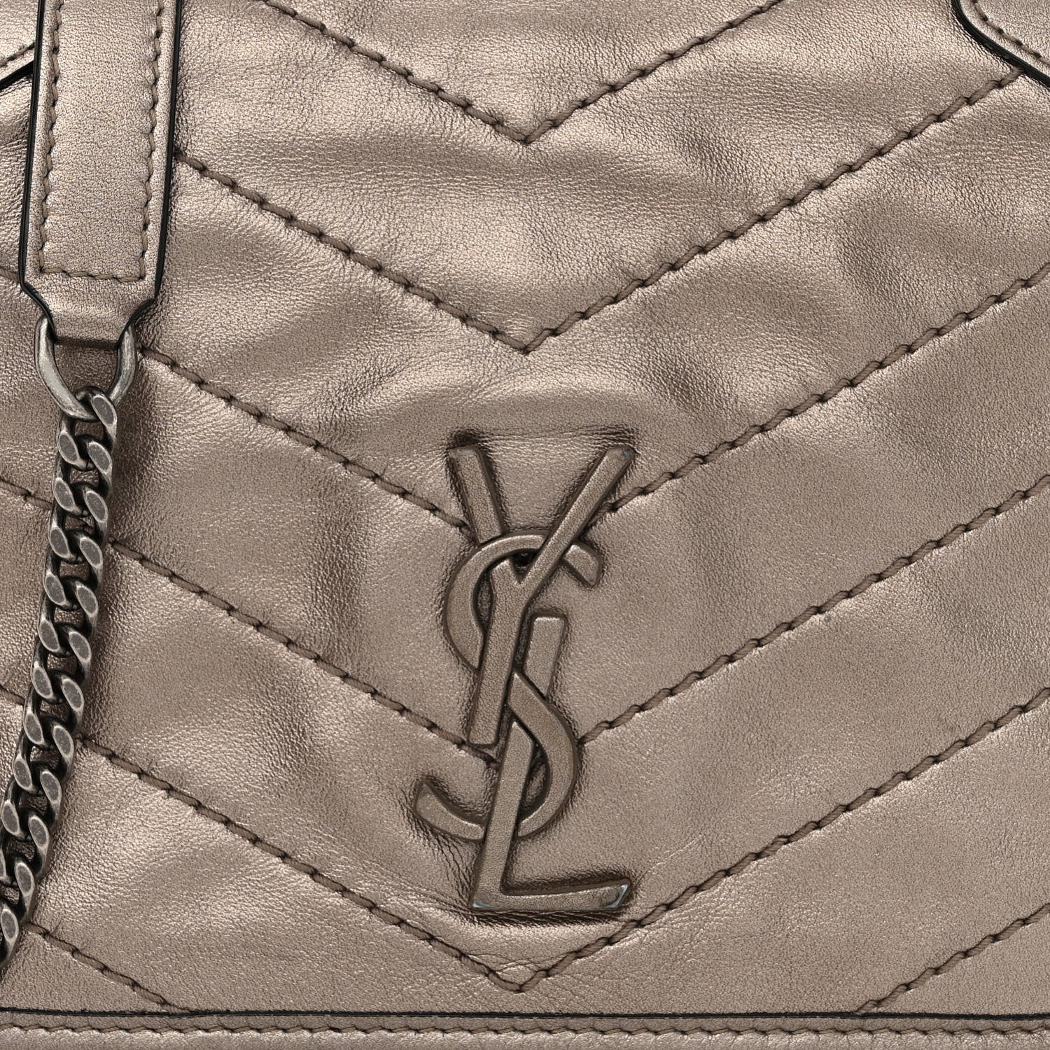 Saint Laurent Metallic Calfskin Matelasse Monogram Niki Chain Wallet Platinum 8 of 13