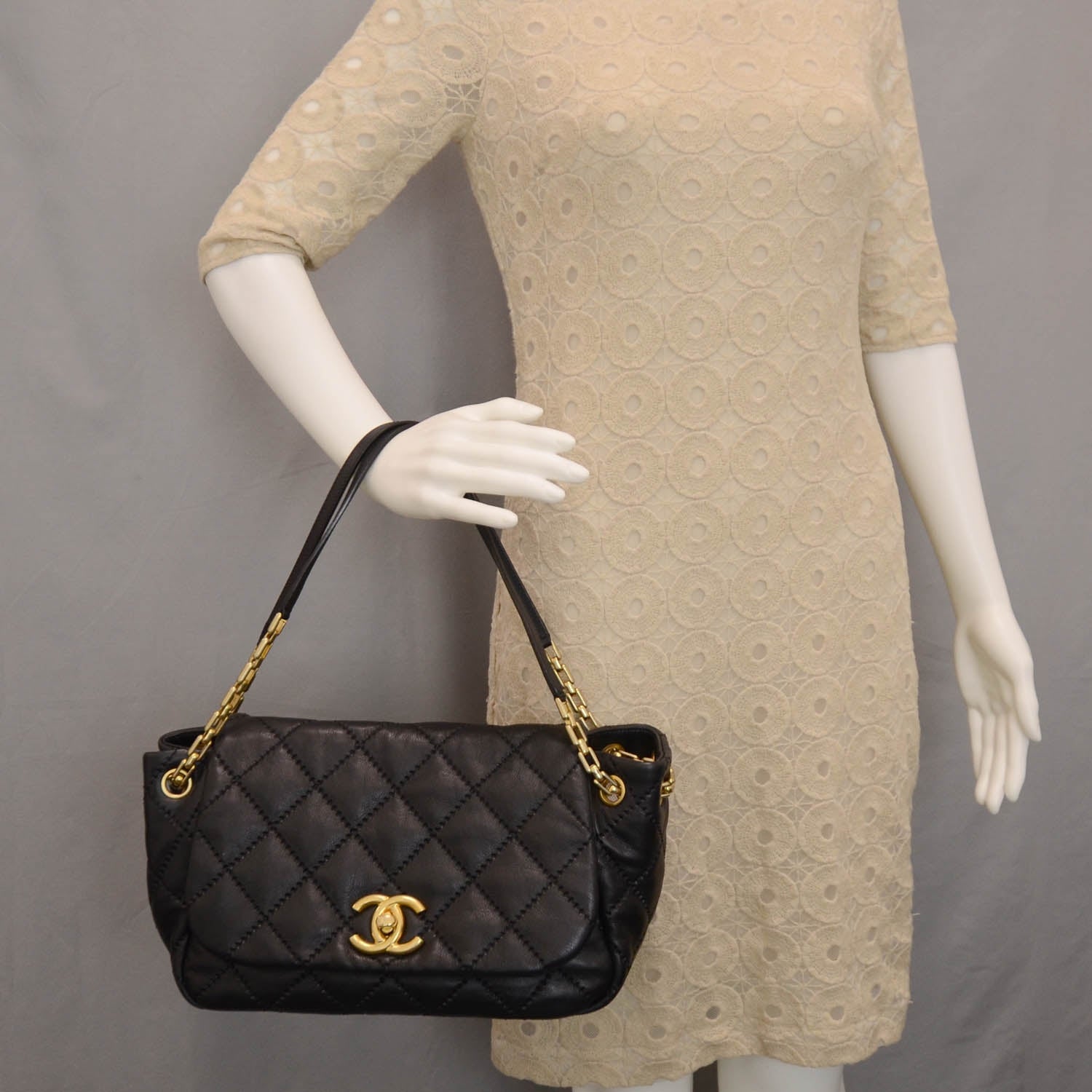 Chanel Calfskin Quilted Retro Chain Flap Black 2 of 11