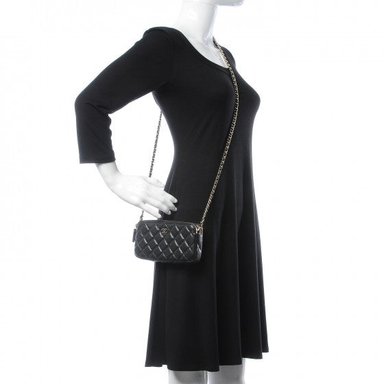 Caviar Quilted Small Clutch With Chain Black