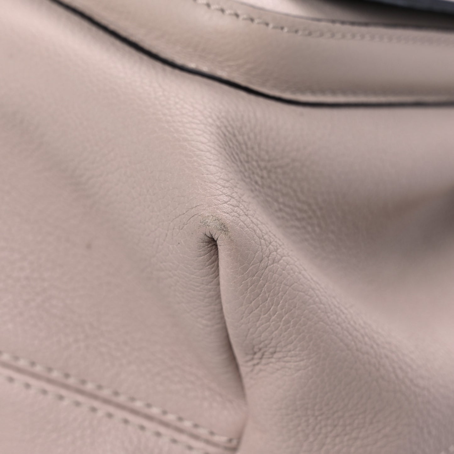 Calfskin Lockme Bucket MM Greige