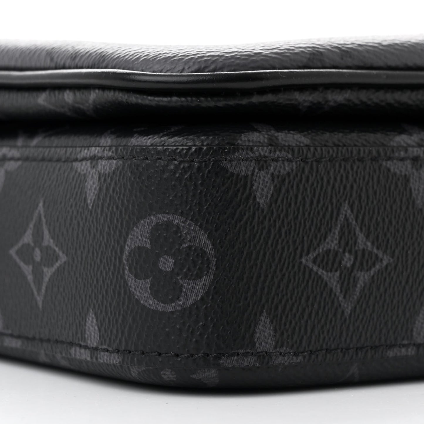Reverse Monogram Eclipse Trio Messenger