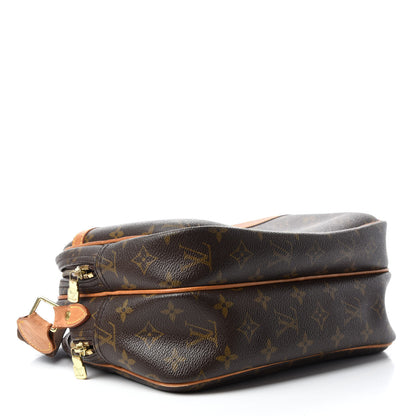 Louis Vuitton Monogram Reporter PM 4 of 22