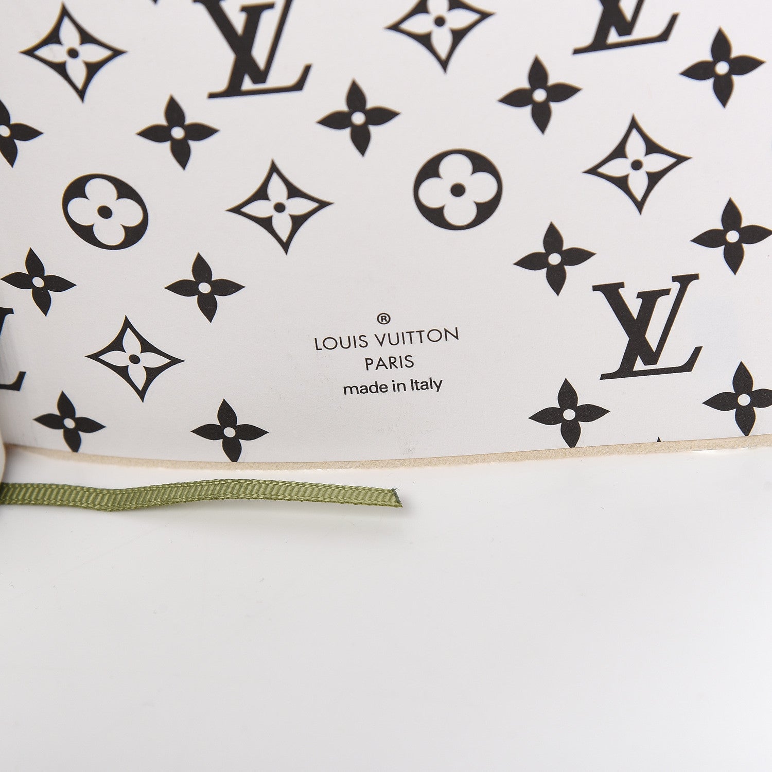 Louis Vuitton Monogram Giant Notebook Kaki Beige 5 of 5