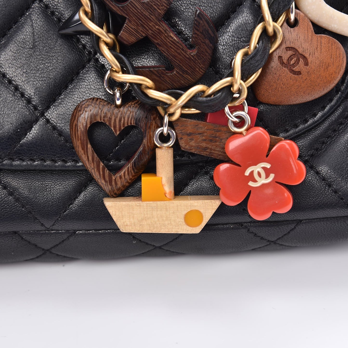 Lambskin Quilted Medium Cruise Charm Single Flap Black