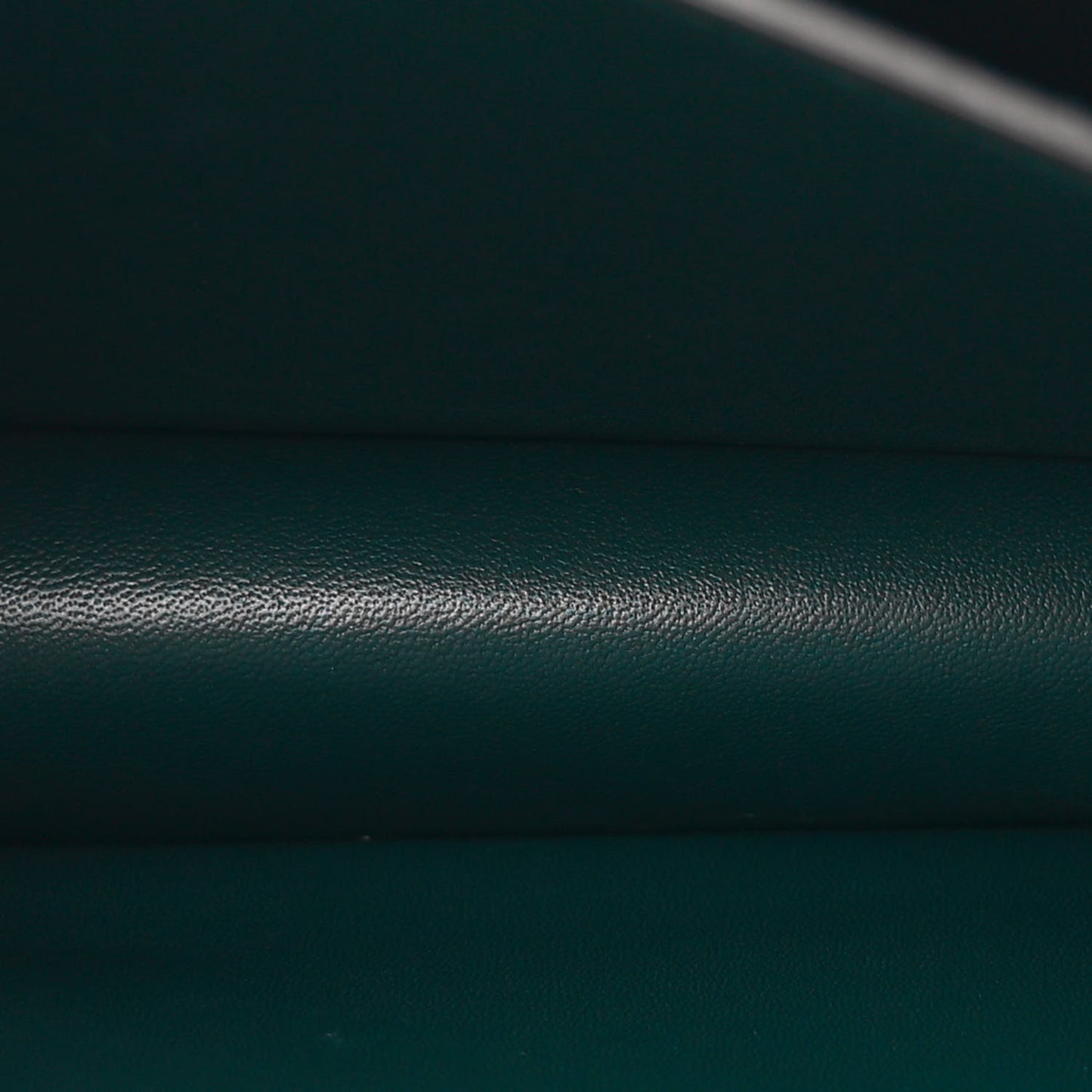 Box Calfskin Medium Classic Box Flap Bag Forest Green