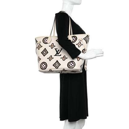 Louis Vuitton Monogram Giant Wild at Heart Neverfull MM Creme 2 of 11