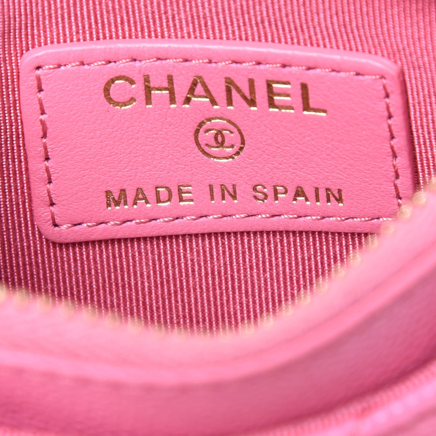Caviar Quilted CC Zip Card Holder Pink
