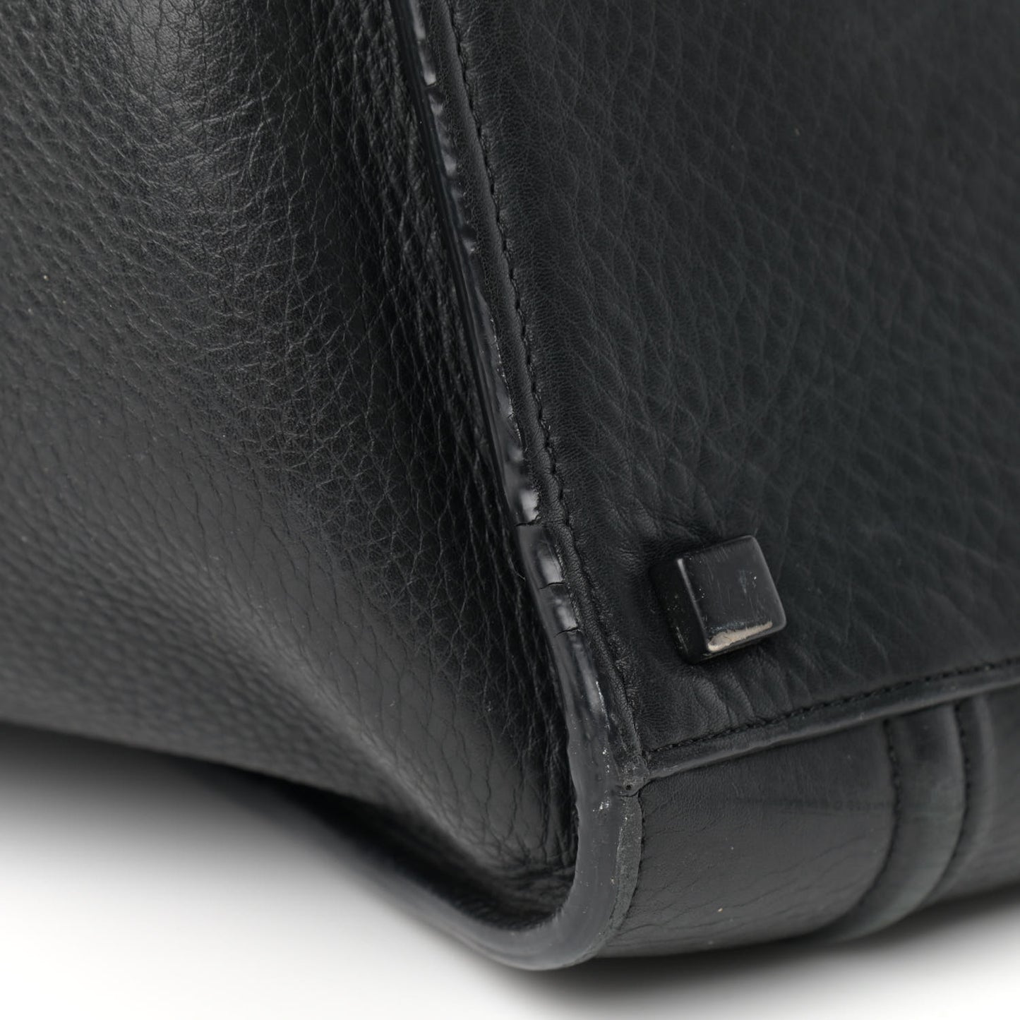 Supple Calfskin Medium Phantom Luggage Black